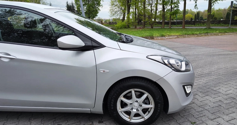Hyundai I30 cena 31900 przebieg: 180000, rok produkcji 2012 z Praszka małe 466